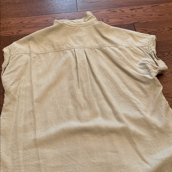 Tilley button down short sleeve shirt - Picture 4 of 4